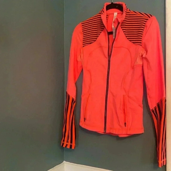 Lululemon nylon/spandex orange and blue zip up jacket - size 4 - great condition - Picture 1 of 7